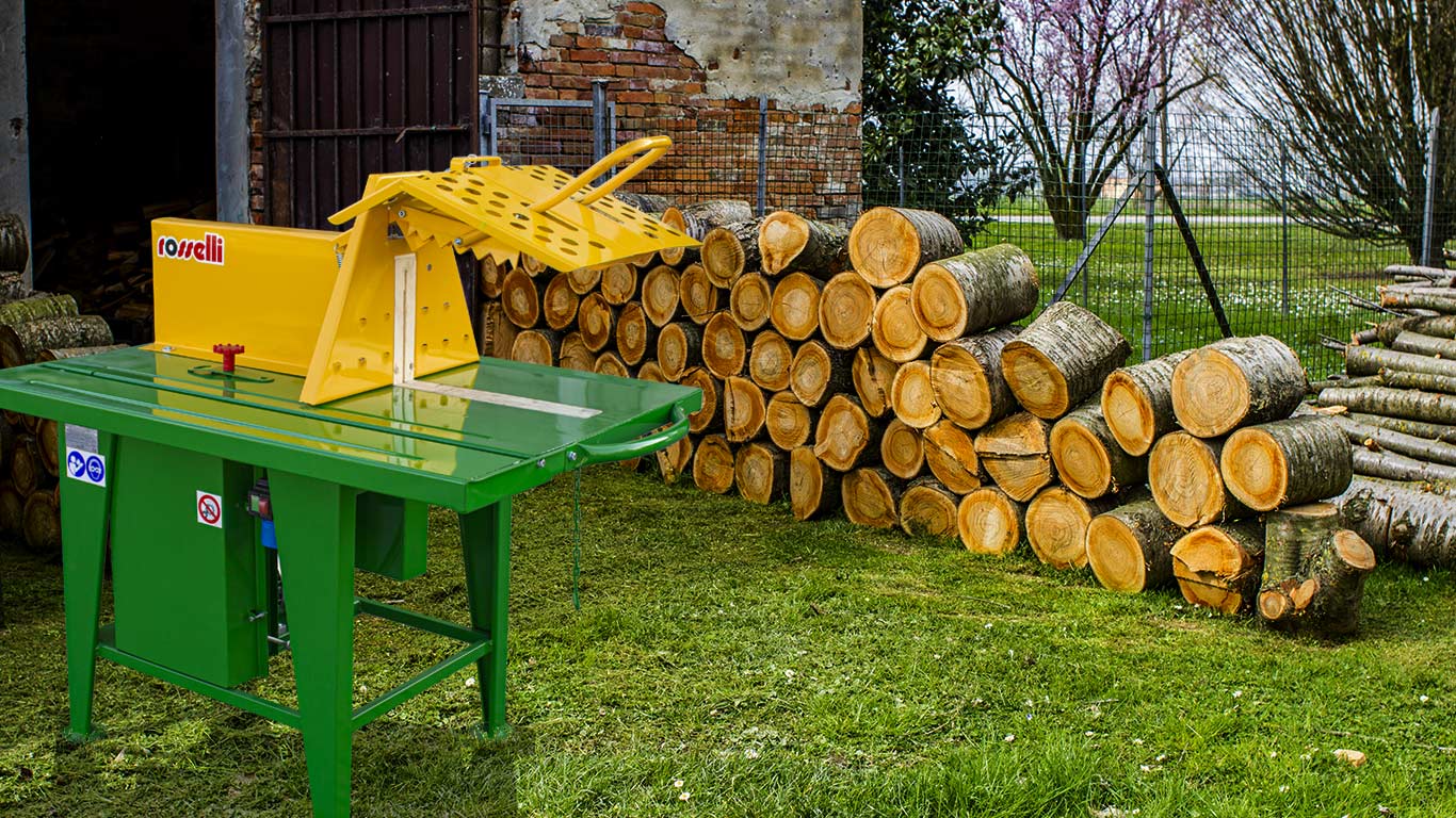 bancs de scie pour couper du bois avec une table