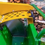 Scie circulaire avec protection de sécurité pour de grandes quantités de bois